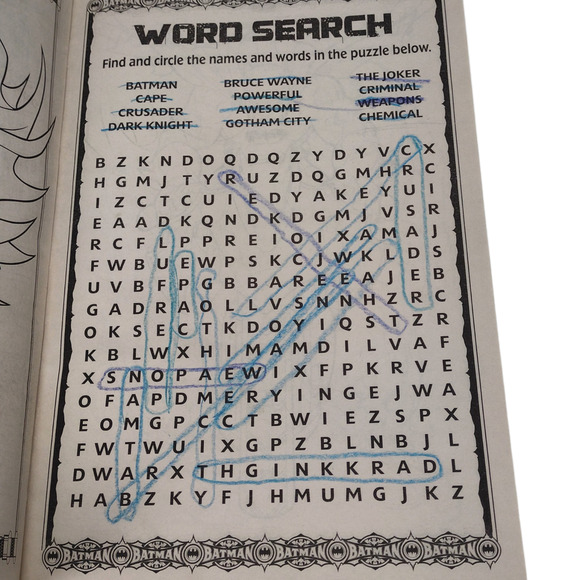 Batman Giant Coloring & Activity Book DC Comics Bendon 2011 - Picture 3 of 4